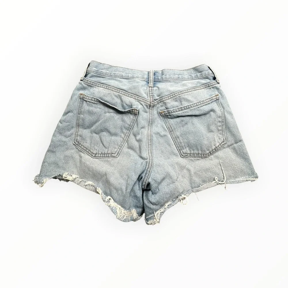 Universal Thread Shorts Women 4 Blue Mid-Rise Baggy 90s Distressed Denim Raw Hem